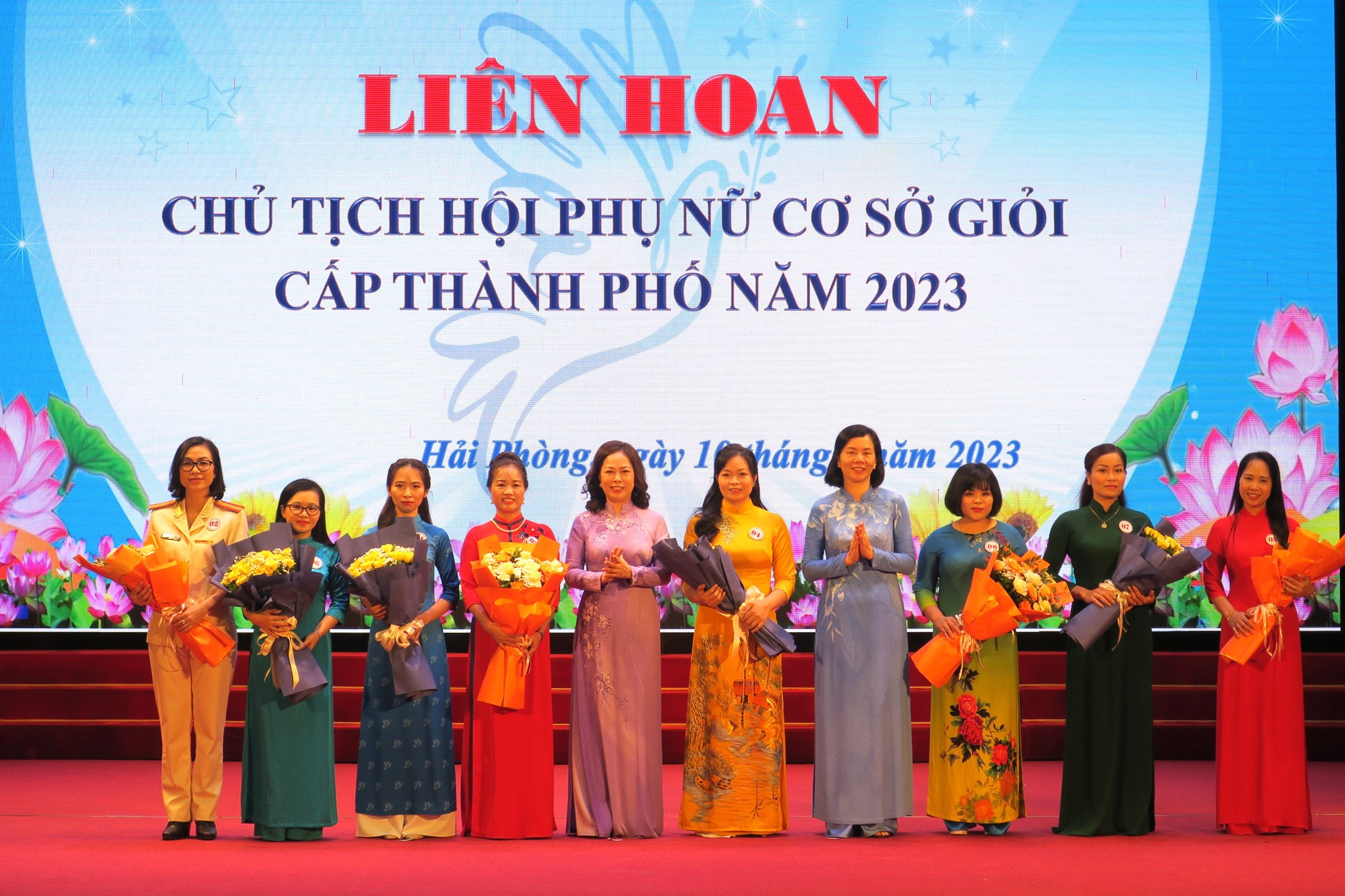 Hội Liên hiệp Phụ nữ biểu dương Chủ tịch Hội phụ nữ Phòng Cảnh sát môi trường